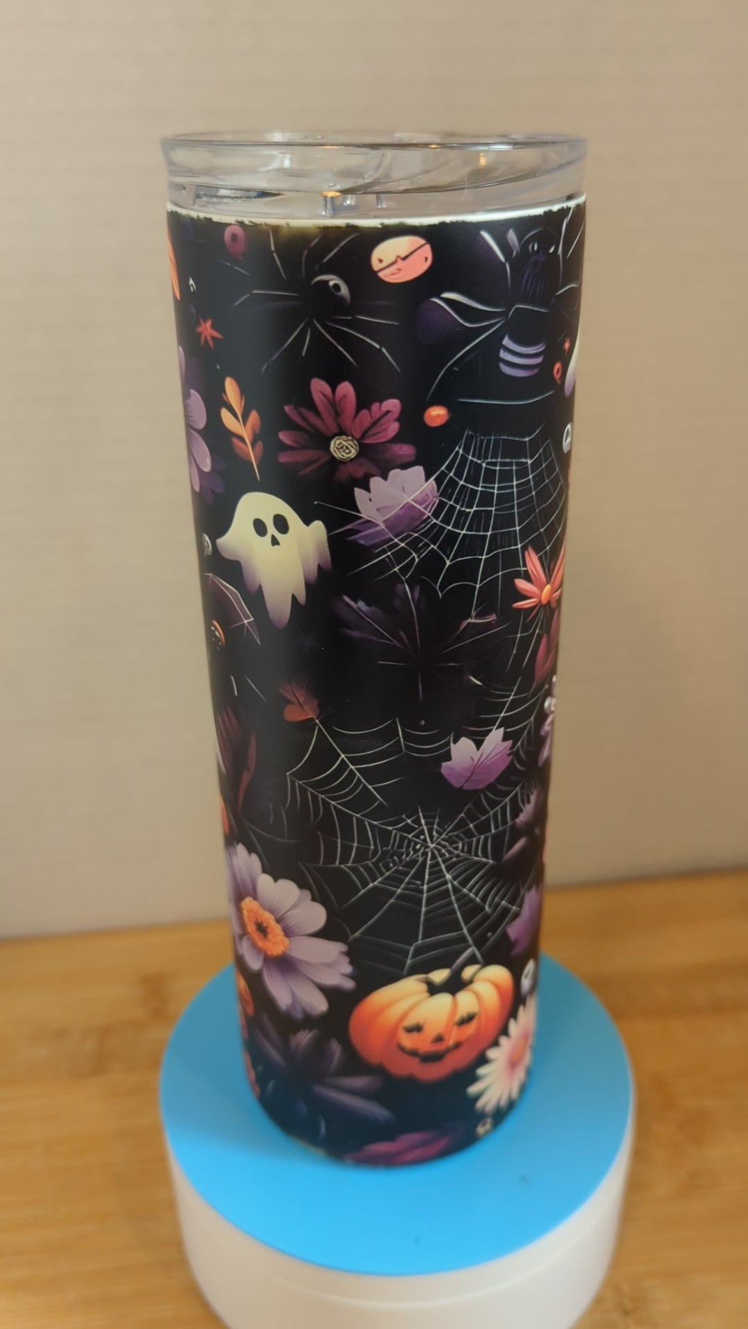 Glow cute ghosts